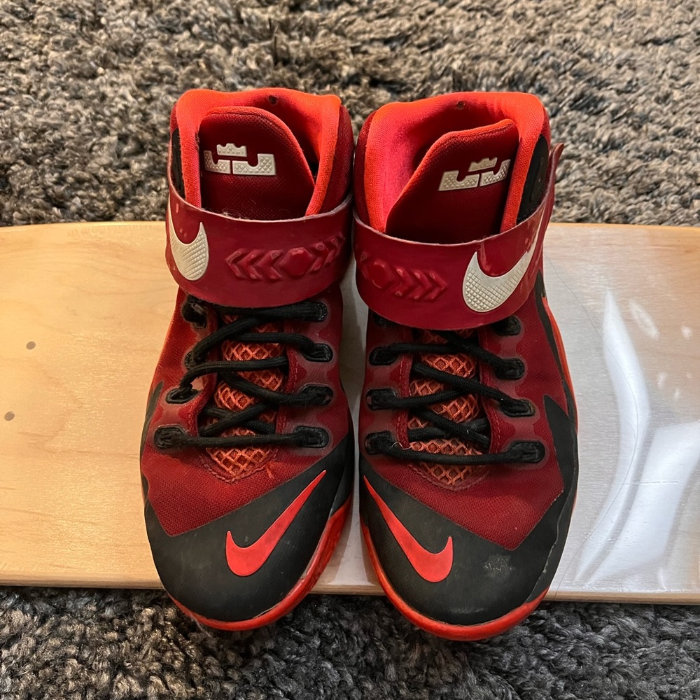 Nike Zoom Soldier 8 Lebron James Trainers